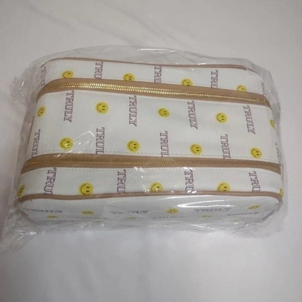 Truly Beauty Los Angeles Smiley Face Logo White Cosmetic Makeup Travel Bag NEW
